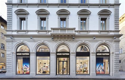 negozio di louis vuitton firenze|ᐅ Orari di apertura „Louis Vuitton“ .